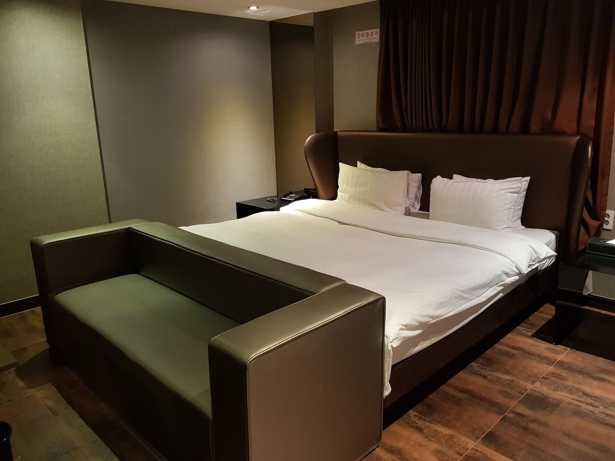 The California Hotel Seoul Seocho Экстерьер фото